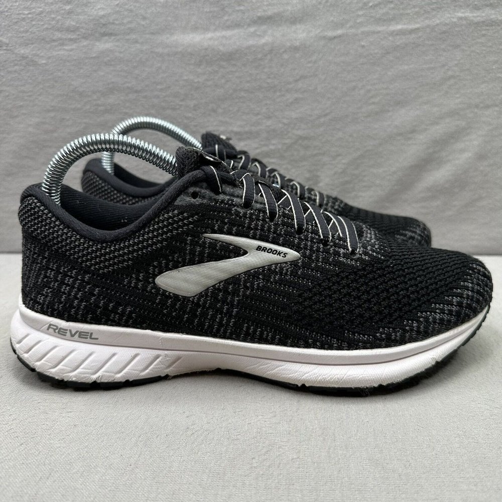 Brooks Revel 3 Womens Size 8.5 (B) Shoes Black White Athletic Running Sneakers